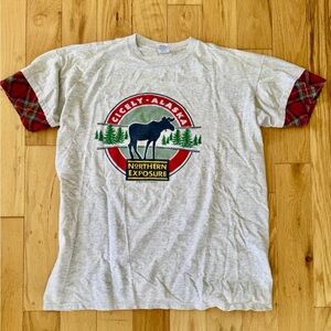 Vintage 1990 Northern Exposure TV Show T-Shirt Cicely Alaska Flannel Sleeves